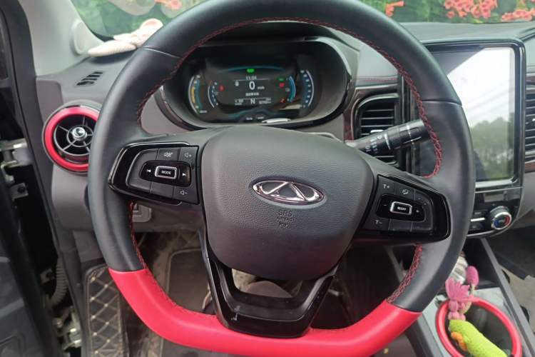 Used Chery QQ Little Ant 2022 Sweet Pink Edition Half-Sugar Version Lithium Iron Phosphate 30 kW 301 km Steering Wheel