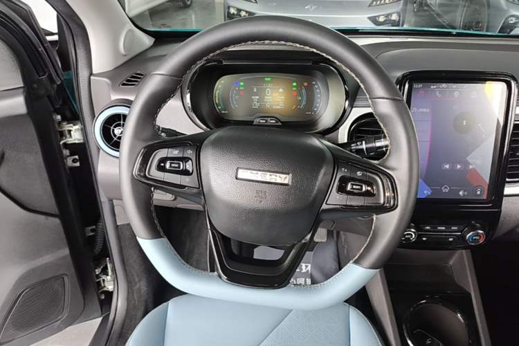 Used Chery QQ Little Ant 2022 Sweet Pink Edition Half-Sugar Version Lithium Iron Phosphate 30 kW 301 km Steering Wheel