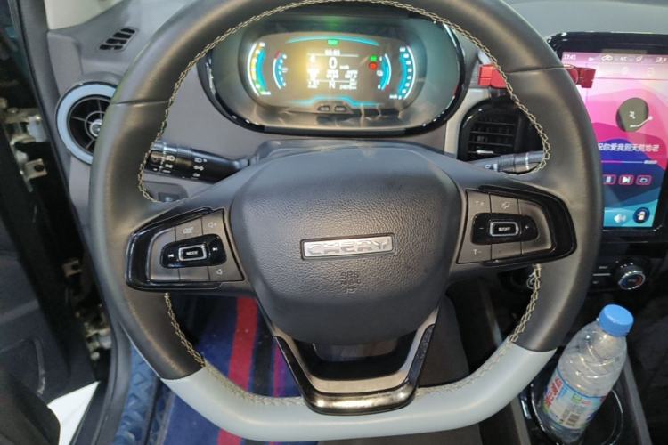 Used Chery QQ Little Ant 2022 Sweet Pink Edition Full-Sugar Version Lithium Iron Phosphate 30 kW 301 km Steering Wheel