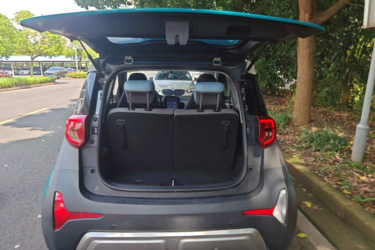 Used Chery QQ Little Ant 2022 Revised Version Sweet Pink Edition Half-Sugar Version Lithium Iron Phosphate 30.7 kWh 30 kW 301 km Trunk