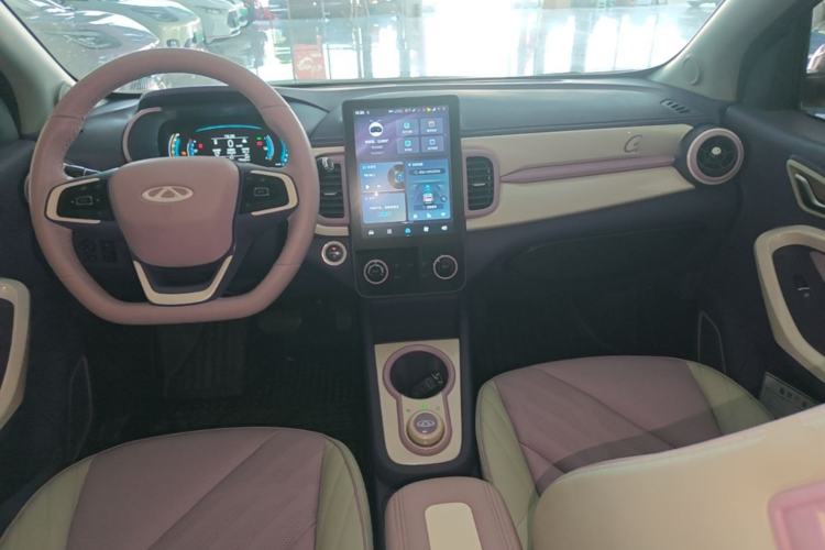 Used Chery QQ Little Ant 2022 Mei Romance 30.6 kWh Center Console