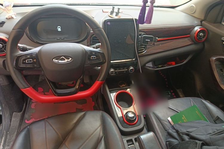 Used Chery QQ Little Ant 2022 Revised Version Sweet Pink Edition Half-Sugar Version Lithium Iron Phosphate 30.7 kWh 30 kW 301 km Center Console