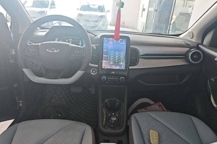 Used Chery QQ Little Ant 2022 Sweet Pink Edition Half-Sugar Version Lithium Iron Phosphate 29.2 kWh 30 kW 301 km Center Console