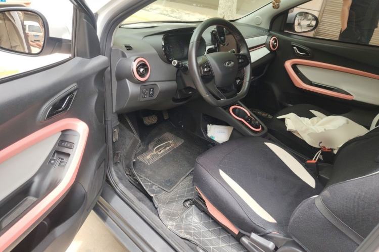 Used Chery QQ Little Ant 2022 Revised Version Sweet Pink Edition Half-Sugar Version Lithium Iron Phosphate 30.7 kWh 30 kW 301 km Driver Seat
