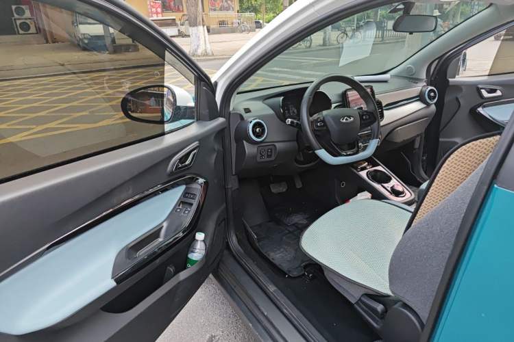 Used Chery QQ Little Ant 2022 Sweet Pink Edition Half-Sugar Version Lithium Iron Phosphate 29.2 kWh 30 kW 301 km Driver Seat