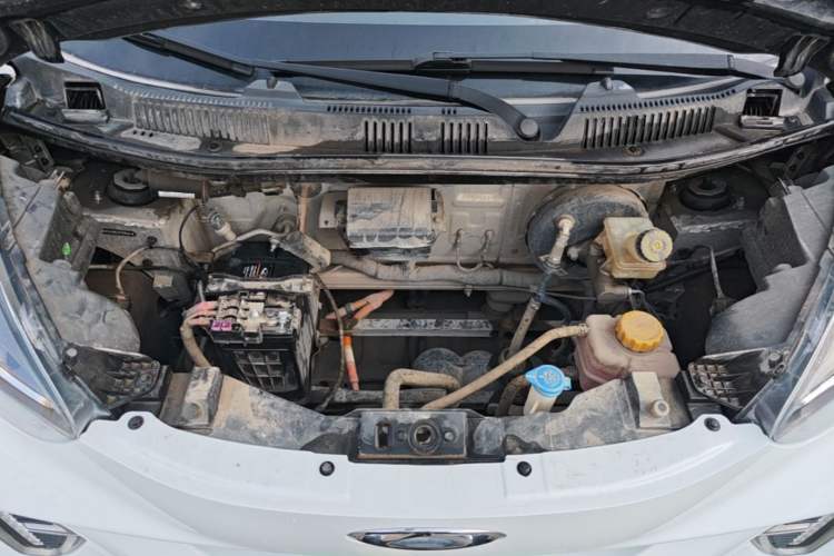 Used Chery QQ Little Ant 2022 Restyled Version Sweet Pink Edition Half-Sugar Version 30.6 kWh 30 kW 301 km Engine Bay