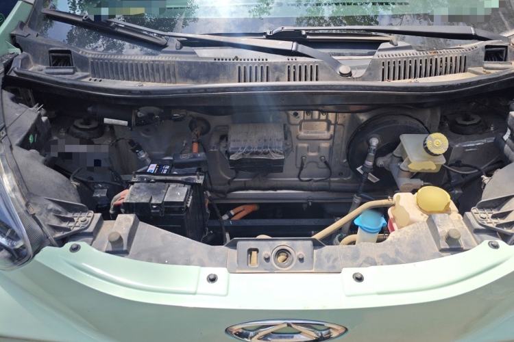 Used Chery QQ Little Ant 2022 Sweet Pink Edition Low-Sugar Version 30kW 301km Range Engine Bay