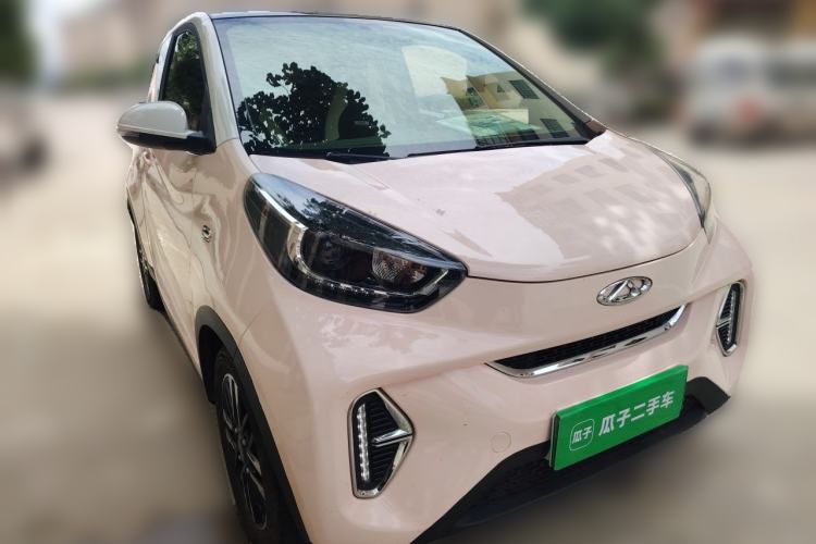 Used Chery QQ Little Ant 2022 Revised Version Sweet Pink Edition Half-Sugar Version Lithium Iron Phosphate 30.7 kWh 30 kW 301 km Front Right 45 Deg