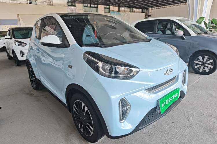Used Chery QQ Little Ant 2022 Sweet Pink Edition Half-Sugar Version Lithium Iron Phosphate 29.2 kWh 30 kW 301 km Front Right 45 Deg