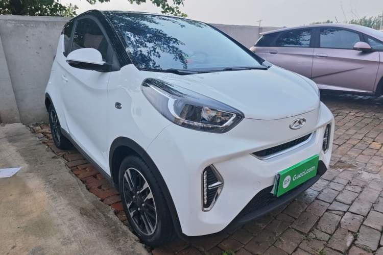Used Chery QQ Little Ant 2022 Sweet Pink Edition Half-Sugar Version Lithium Iron Phosphate 30 kW 301 km Front Right 45 Deg