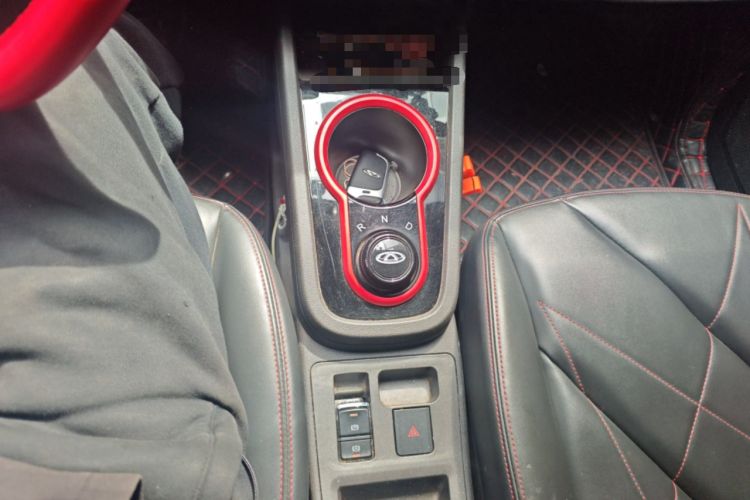 Used Chery QQ Little Ant 2022 Sweet Pink Edition Half-Sugar Version 3-Cell Lithium 30kW 301km Gear Lever