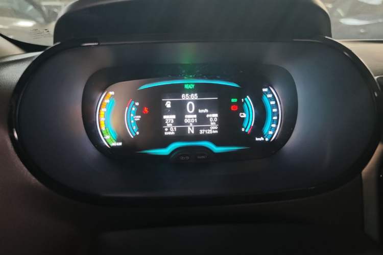 Used Chery QQ Little Ant 2022 Sweet Pink Edition Half-Sugar Version 3-Cell Lithium 30kW 301km Instrument Cluster