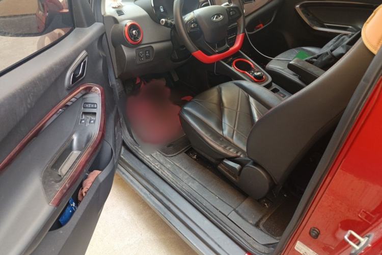 Used Chery QQ Little Ant 2022 Revised Version Sweet Pink Edition Half-Sugar Version Lithium Iron Phosphate 30.7 kWh 30 kW 301 km Interior 3