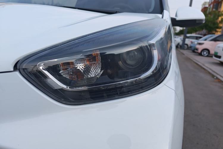 Used Chery QQ Little Ant 2022 Restyled Version Sweet Pink Edition Half-Sugar Version 30.6 kWh 30 kW 301 km Left Front Headlight