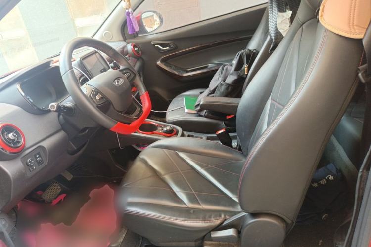 Used Chery QQ Little Ant 2022 Revised Version Sweet Pink Edition Half-Sugar Version Lithium Iron Phosphate 30.7 kWh 30 kW 301 km Left Front Seat