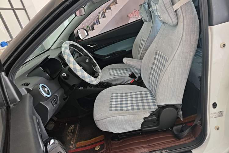 Used Chery QQ Little Ant 2022 Sweet Pink Edition Half-Sugar Version Lithium Iron Phosphate 30 kW 301 km Left Front Seat