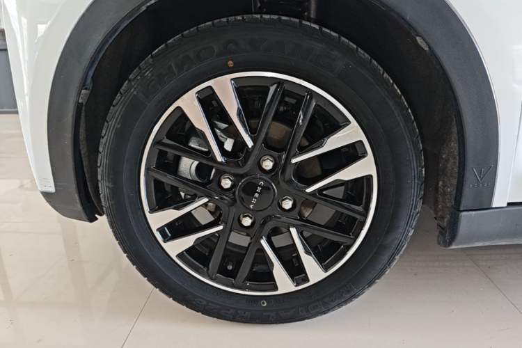 Used Chery QQ Little Ant 2022 Sweet Pink Edition Half-Sugar Version Lithium Iron Phosphate 30 kW 301 km Left Front Wheel Hub