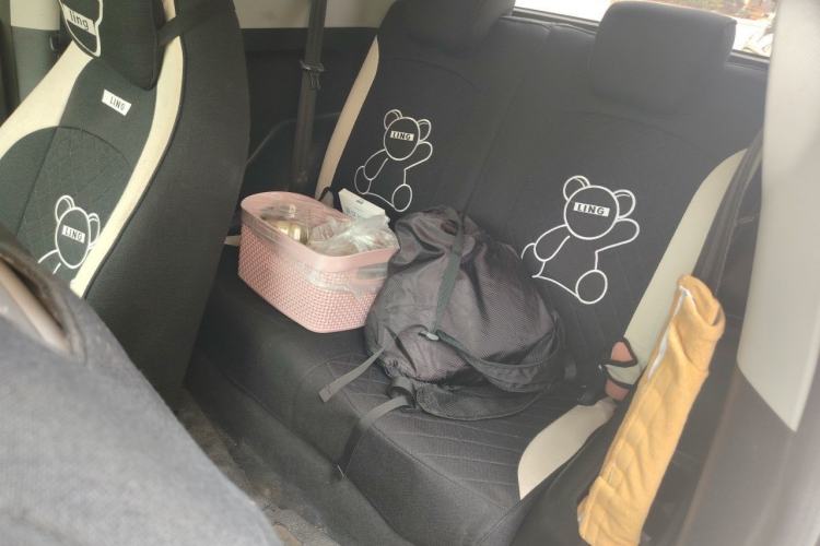 Used Chery QQ Little Ant 2022 Revised Version Sweet Pink Edition Half-Sugar Version Lithium Iron Phosphate 30.7 kWh 30 kW 301 km Left Rear Seat