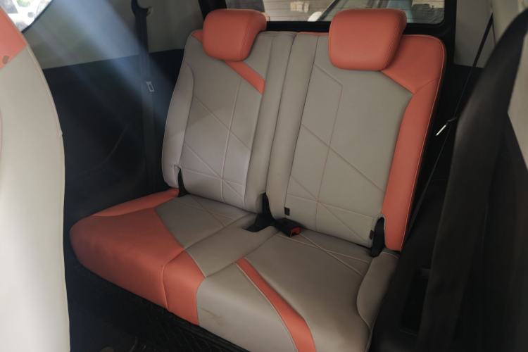 Used Chery QQ Little Ant 2022 Revised Version Sweet Pink Edition Half-Sugar Version Lithium Iron Phosphate 30.7 kWh 30 kW 301 km Left Rear Seat
