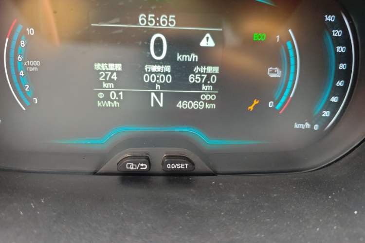 Used Chery QQ Little Ant 2022 Sweet Pink Edition Half-Sugar Version 3-Cell Lithium 30kW 301km Odometer Close Up
