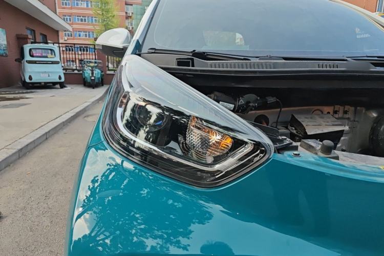 Used Chery QQ Little Ant 2022 Sweet Pink Edition Half-Sugar Version Lithium Iron Phosphate 29.2 kWh 30 kW 301 km Right Front Headlight