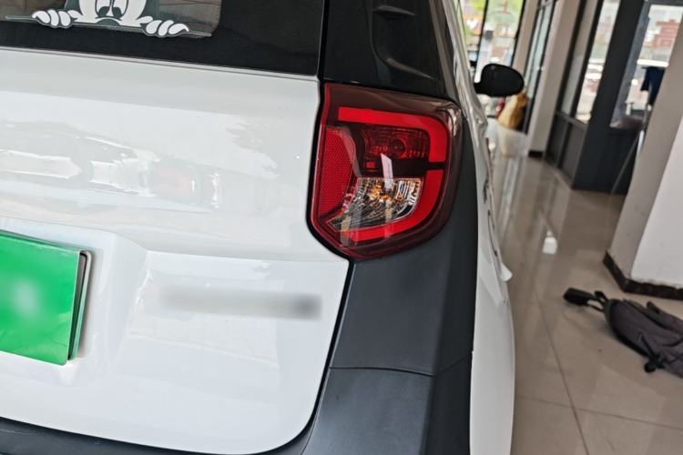 Used Chery QQ Little Ant 2022 Sweet Pink Edition Half-Sugar Version Lithium Iron Phosphate 30 kW 301 km Right Rear Taillight