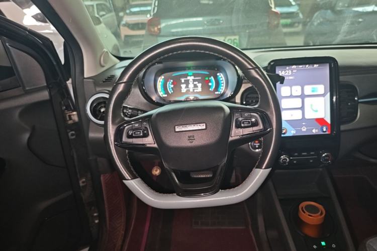 Used Chery QQ Little Ant 2022 Sweet Pink Edition Half-Sugar Version 3-Cell Lithium 30kW 301km Steering Wheel