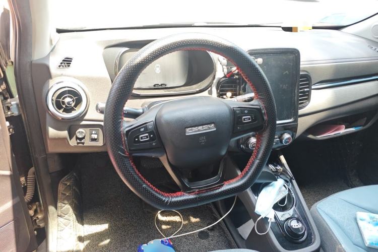 Used Chery QQ Little Ant 2022 Sweet Pink Edition Low-Sugar Version 30kW 301km Range Steering Wheel