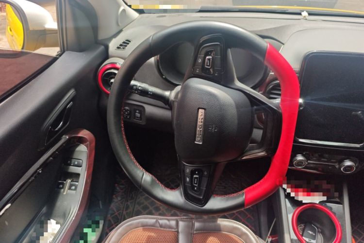 Used Chery QQ Little Ant 2022 Sweet Pink Edition Half-Sugar Version 3-Cell Lithium 30kW 301km Steering Wheel