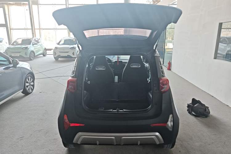 Used Chery QQ Little Ant 2022 Sweet Pink Edition Half-Sugar Version Lithium Iron Phosphate 29.2 kWh 30 kW 301 km Trunk