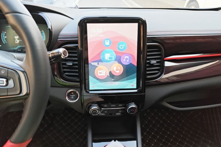 Used Chery QQ Little Ant 2022 Revised Version Sweet Pink Edition Half-Sugar Version Lithium Iron Phosphate 30.7 kWh 30 kW 301 km Audio And AC Panel