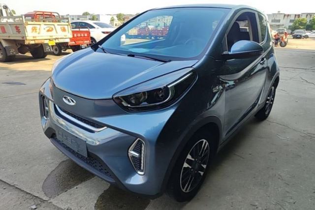 Used Chery QQ Little Ant 2022 Sweet Pink Edition Half-Sugar Version Lithium Iron Phosphate 29.2 kWh 30 kW 301 km