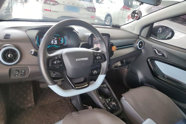 Used Chery QQ Little Ant 2022 Sweet Pink Edition Half-Sugar Version 3-Cell Lithium 30kW 301km Center Console