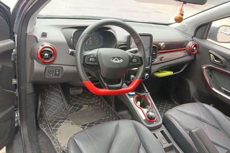 Used Chery QQ Little Ant 2022 Sweet Pink Edition Full Sugar Version Lithium Iron Phosphate 29.2 kWh 30 kW 301 km Center Console