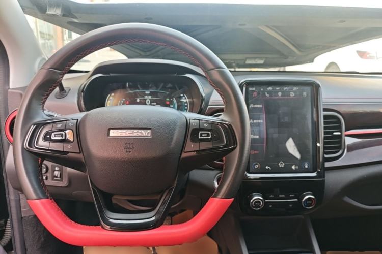 Used Chery QQ Little Ant 2022 Revised Version Sweet Pink Edition Half-Sugar Version Lithium Iron Phosphate 30.7 kWh 30 kW 301 km Center Console