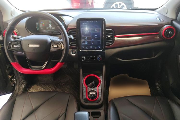 Used Chery QQ Little Ant 2022 Revised Version Sweet Pink Edition Half-Sugar Version Lithium Iron Phosphate 30.7 kWh 30 kW 301 km Center Console