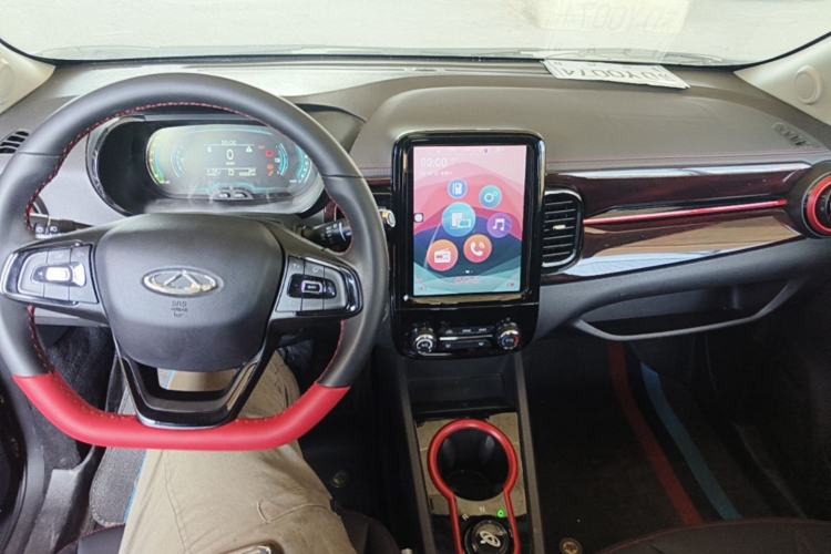 Used Chery QQ Little Ant 2022 Sweet Pink Edition Half-Sugar Version Lithium Iron Phosphate 30 kW 301 km Center Console