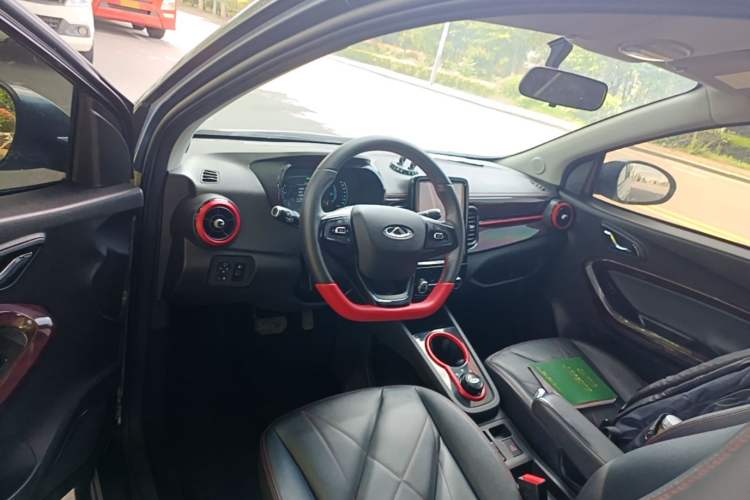 Used Chery QQ Little Ant 2022 300 000 Yuan "Ant Fan" Edition "Extra Sweet" Version Lithium Iron Phosphate 29.2 kWh 30 kW 301 km Center Console