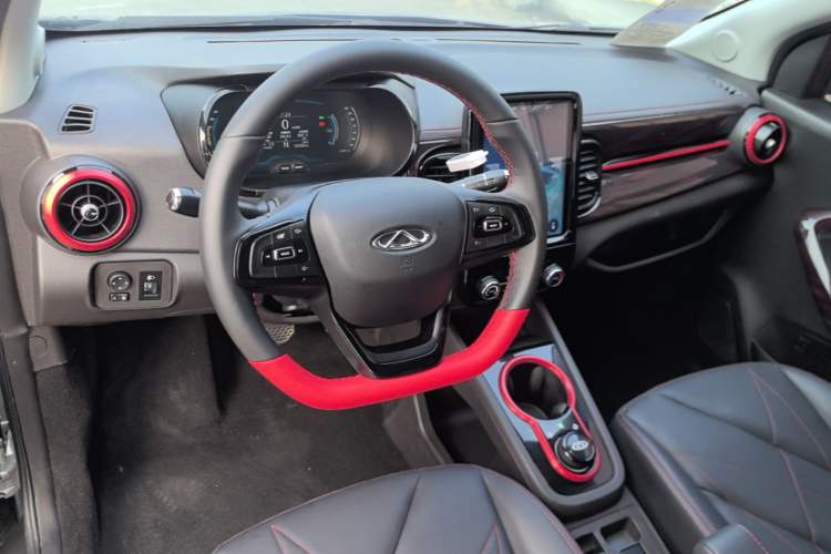 Used Chery QQ Little Ant 2022 Sweet Pink Edition Half-Sugar Version Lithium Iron Phosphate 29.2 kWh 30 kW 301 km Center Console