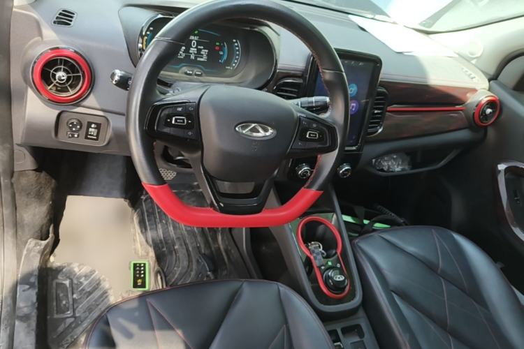 Used Chery QQ Little Ant 2022 Sweet Pink Edition Half-Sugar Version Lithium Iron Phosphate 29.2 kWh 30 kW 301 km Center Console