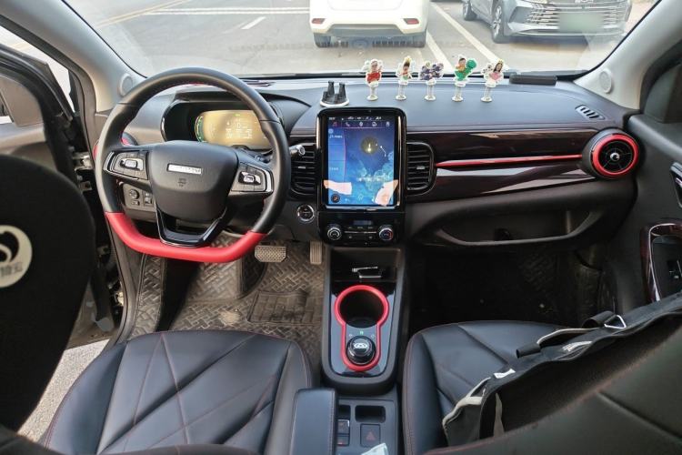 Used Chery QQ Little Ant 2022 Sweet Pink Edition Half-Sugar Version 3-Cell Lithium 30kW 301km Center Console