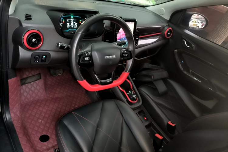 Used Chery QQ Little Ant 2022 Sweet Pink Edition Half-Sugar Version Lithium Iron Phosphate 30 kW 301 km Center Console