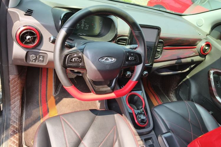 Used Chery QQ Little Ant 2022 Sweet Pink Edition Half-Sugar Version Lithium Iron Phosphate 30 kW 301 km Center Console
