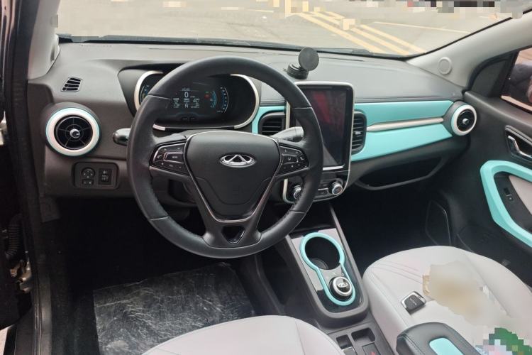 Used Chery QQ Little Ant 2022 Sweet Pink Edition Half-Sugar Version Lithium Iron Phosphate 30 kW 301 km Center Console
