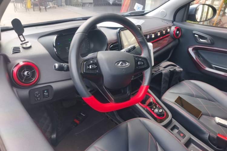 Used Chery QQ Little Ant 2022 Sweet Pink Edition Half-Sugar Version Lithium Iron Phosphate 30 kW 301 km Center Console