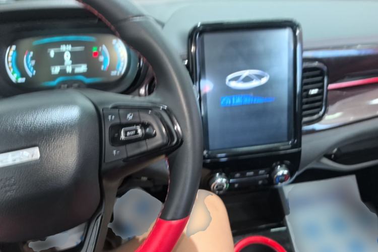 Used Chery QQ Little Ant 2022 Sweet Pink Edition Half-Sugar Version 3-Cell Lithium 30kW 301km Center Console