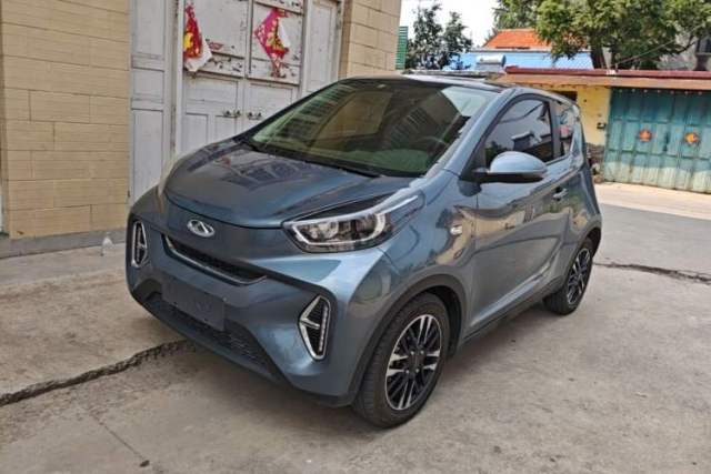 Used Chery QQ Little Ant 2022 Revised Version Sweet Pink Edition Half-Sugar Version Lithium Iron Phosphate 30.7 kWh 30 kW 301 km