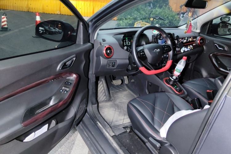 Used Chery QQ Little Ant 2022 Sweet Pink Edition Half-Sugar Version Lithium Iron Phosphate 29.2 kWh 30 kW 301 km Driver Seat