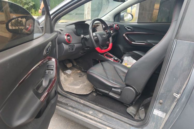 Used Chery QQ Little Ant 2022 Restyled Version Sweet Pink Edition Half-Sugar Version 30.6 kWh 30 kW 301 km Driver Seat