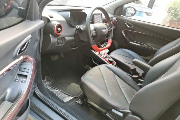 Used Chery QQ Little Ant 2022 Sweet Pink Edition Half-Sugar Version Lithium Iron Phosphate 29.2 kWh 30 kW 301 km Driver Seat
